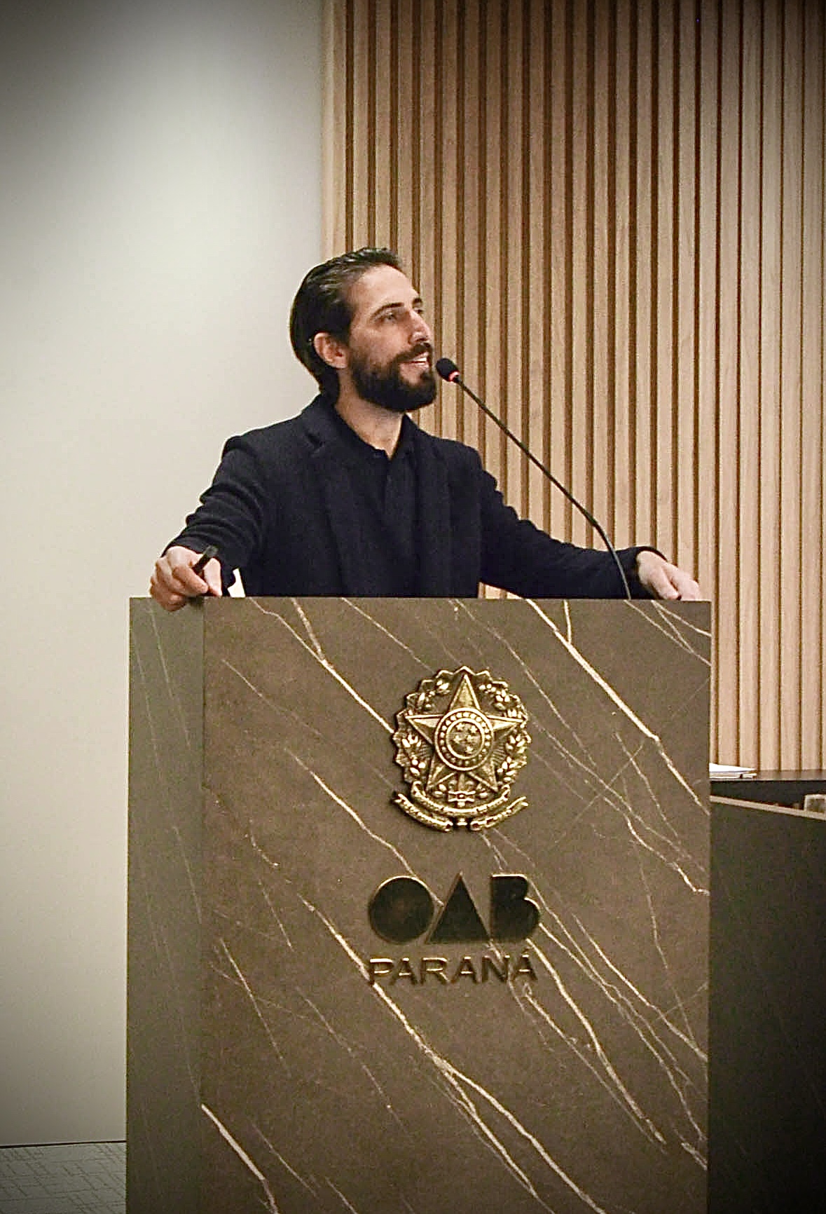 Nei Maciel palestrando na OAB Paraná